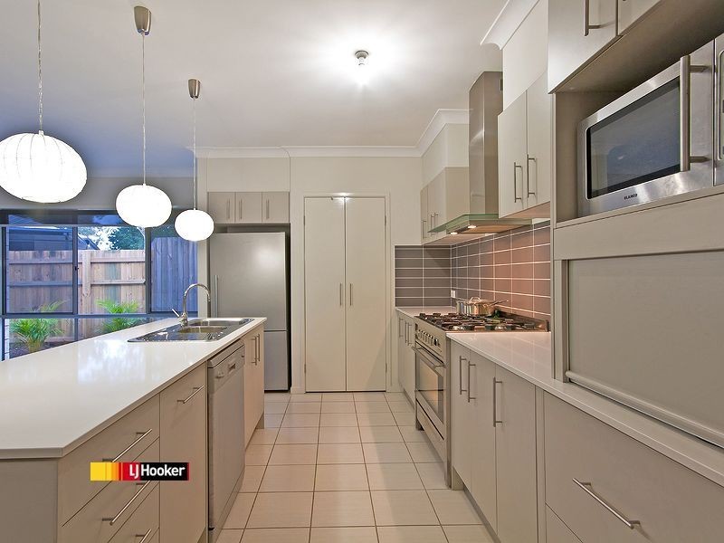 1 Faye Street, Thorneside QLD 4158