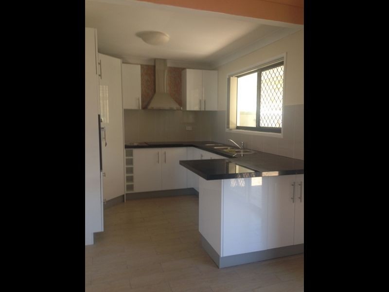 9 Moloaa Crescent, Birkdale QLD 4159