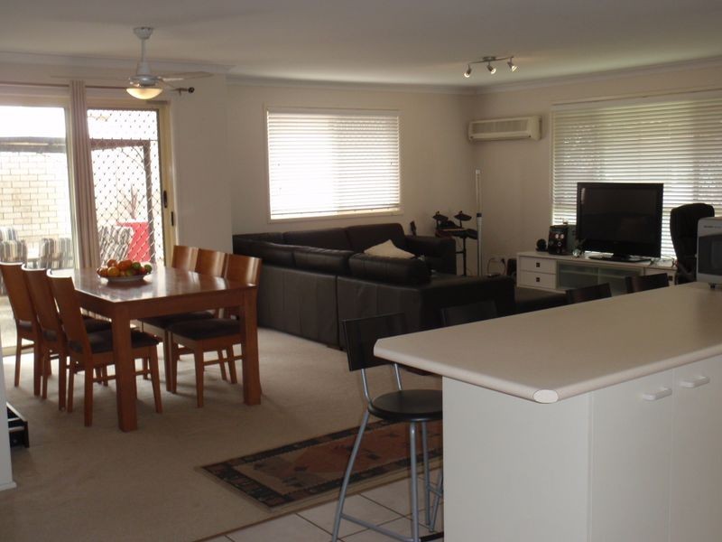 19 Ashwood Cct, Birkdale QLD 4159