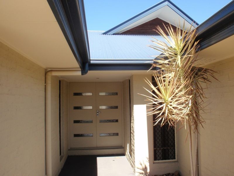 10 Stratus Street, Birkdale QLD 4159