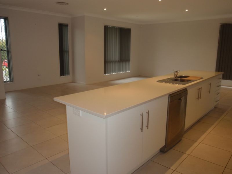 19 North Haven Place, Wellington Point QLD 4160