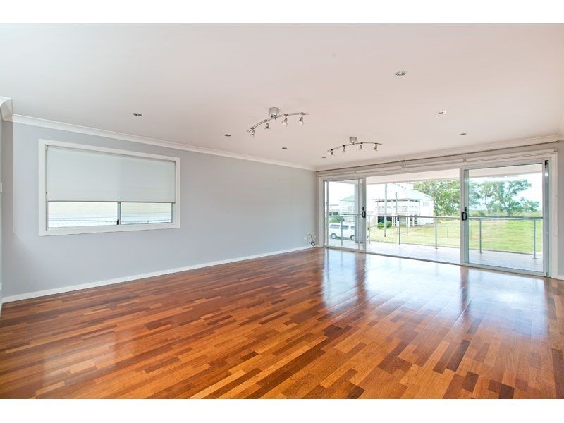 16 Mooroondu Road, Thorneside QLD 4158