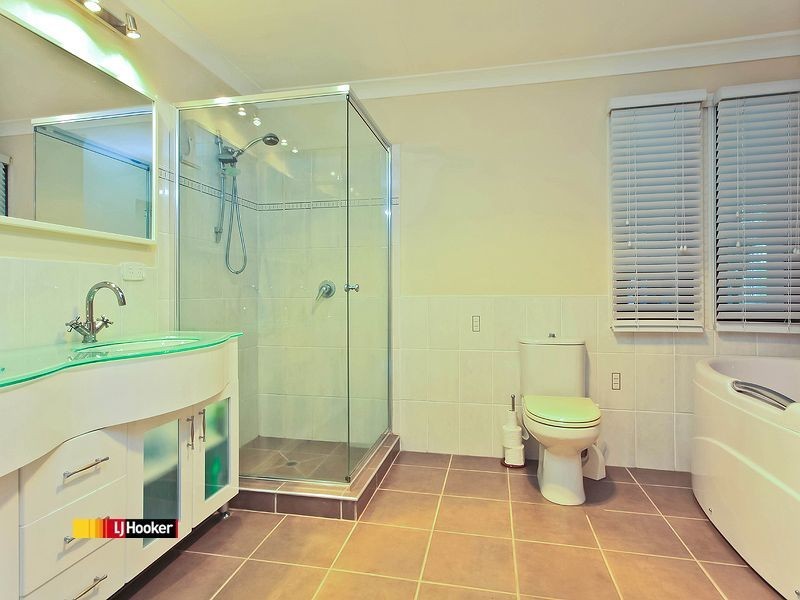67 Dorsal Dr, Birkdale QLD 4159