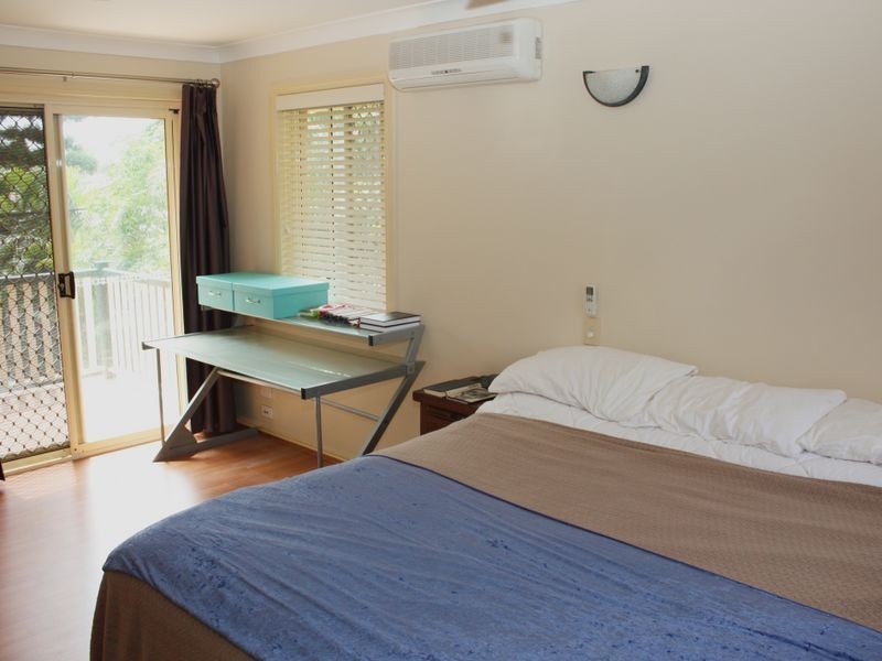 87 Creek Road, Birkdale QLD 4159