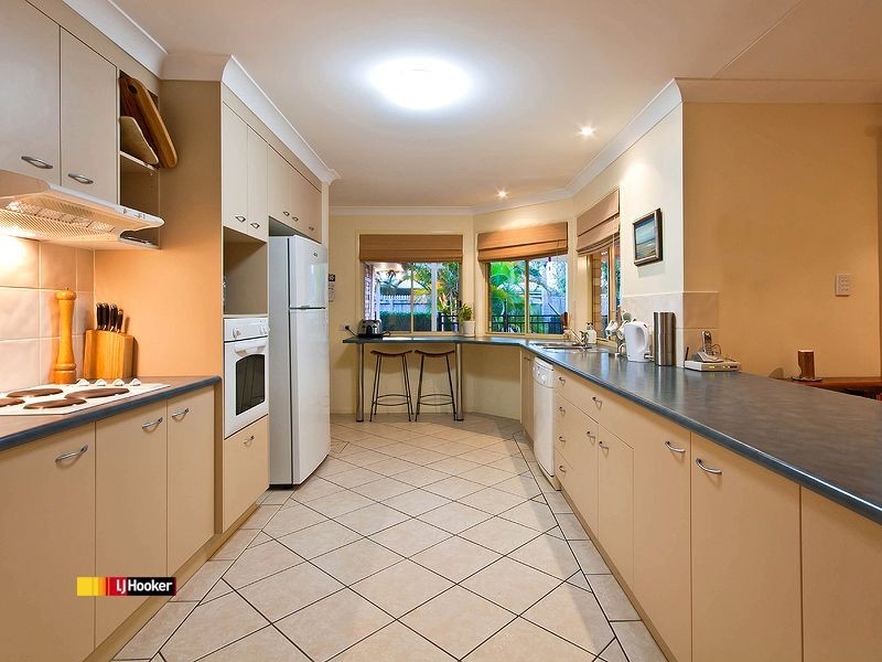 27 Pedwell Pl, Birkdale QLD 4159