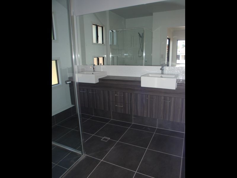 98 Manly Road, Manly QLD 4179