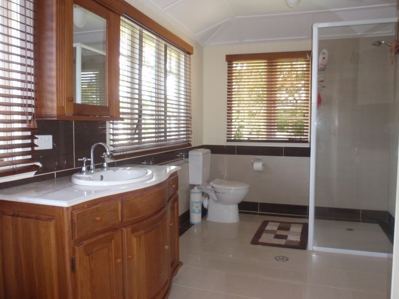 75 Main Rd, Wellington Point QLD 4160