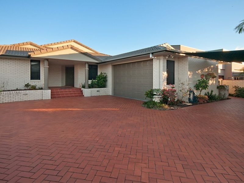 17 Mainsail Street, Birkdale QLD 4159