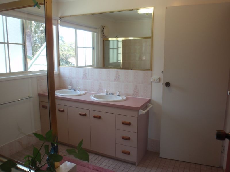 12 Jesray Street, Birkdale QLD 4159