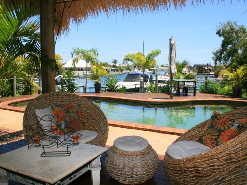 22 Compass Court, Raby Bay QLD 4163