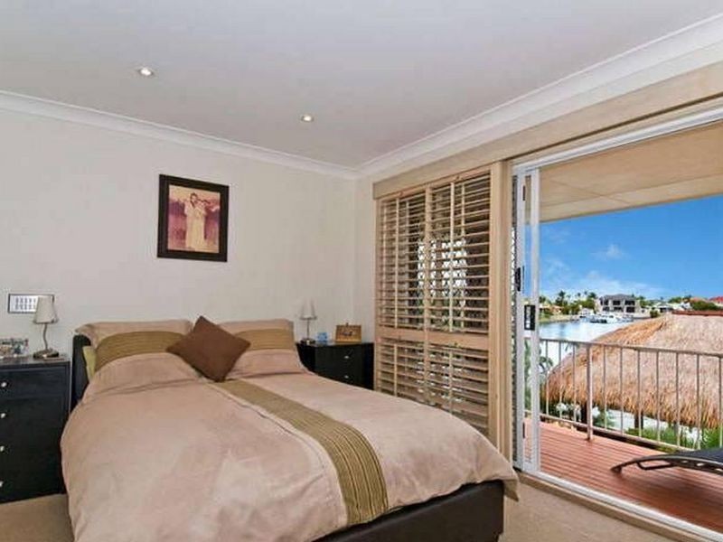 22 Compass Court, Raby Bay QLD 4163