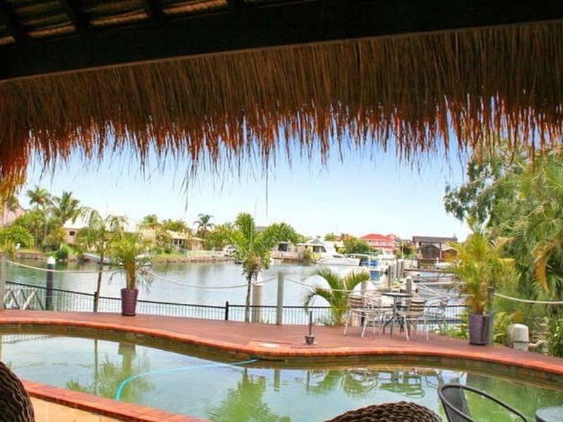 22 Compass Court, Raby Bay QLD 4163