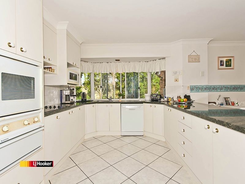 4 – 5 Harrogate Terrace, Birkdale QLD 4159