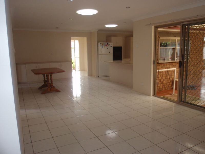 3 Carisbrooke Court, Birkdale QLD 4159