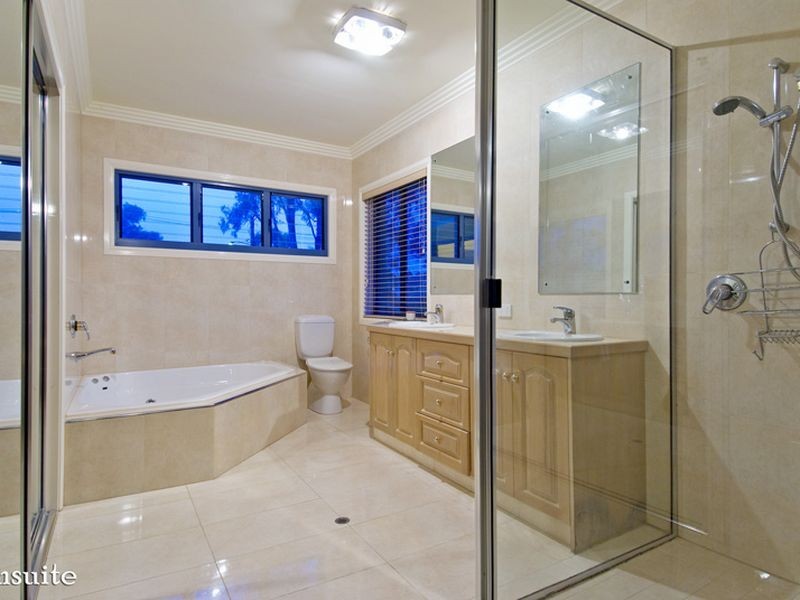 168 Mooroondu Road, Thorneside QLD 4158