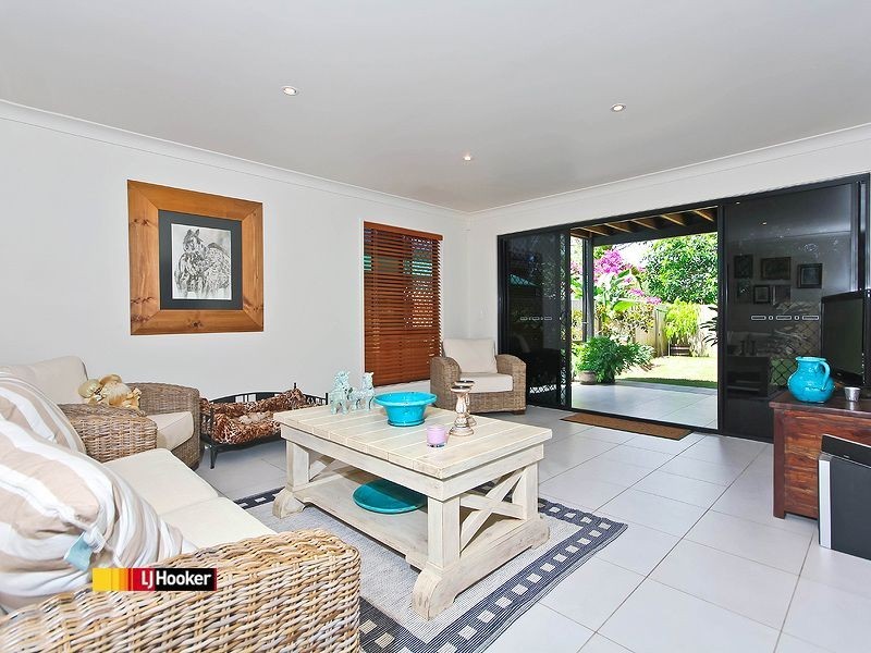 97 Thomas Street, Birkdale QLD 4159