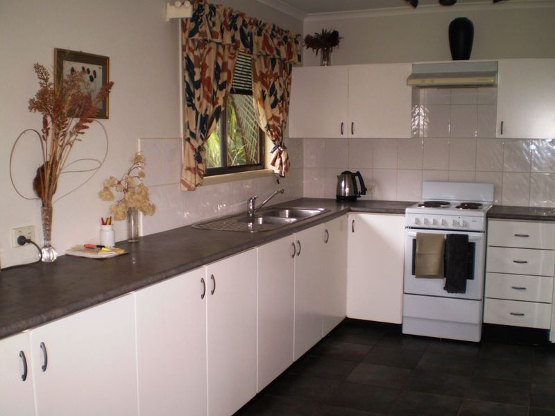 4 Boambillee St, Thorneside QLD 4158