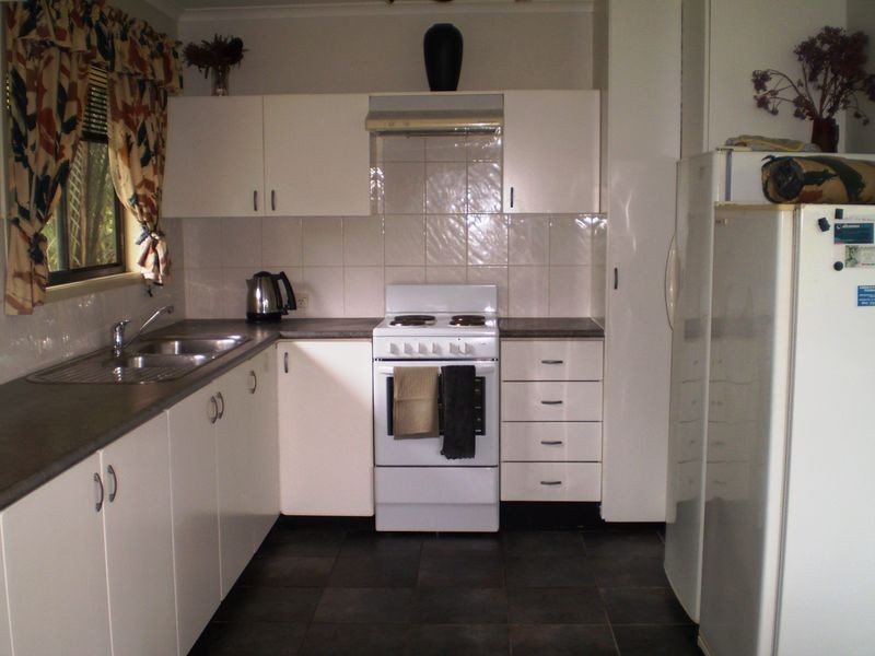 4 Boambillee St, Thorneside QLD 4158