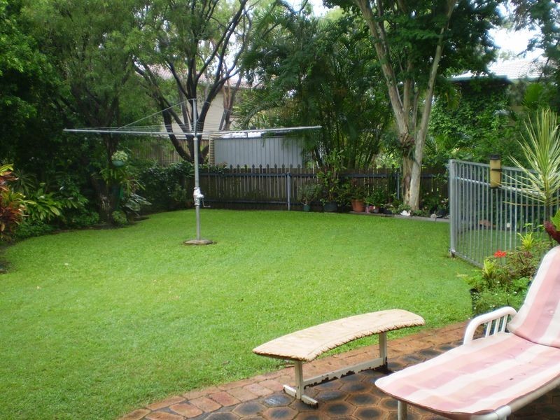 4 Boambillee St, Thorneside QLD 4158