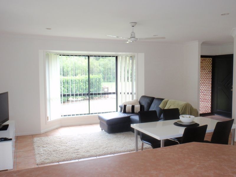 2/6 Walnut Court, Birkdale QLD 4159