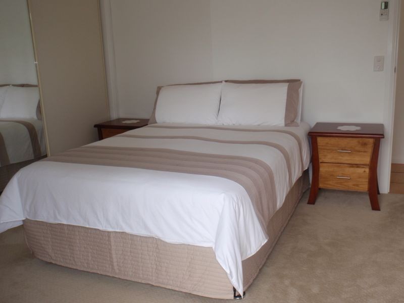 2/6 Walnut Court, Birkdale QLD 4159