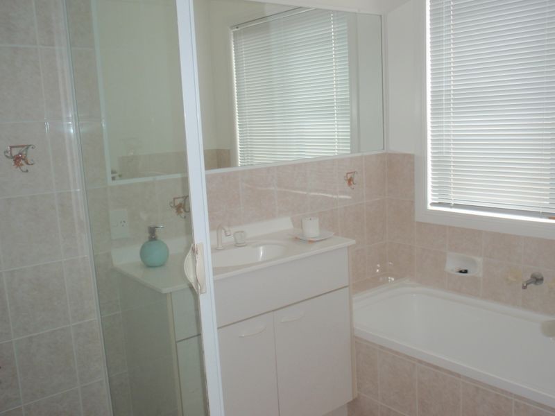 2/6 Walnut Court, Birkdale QLD 4159