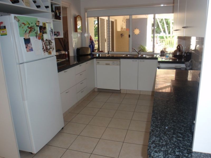 18 Kelso St, Wellington Point QLD 4160