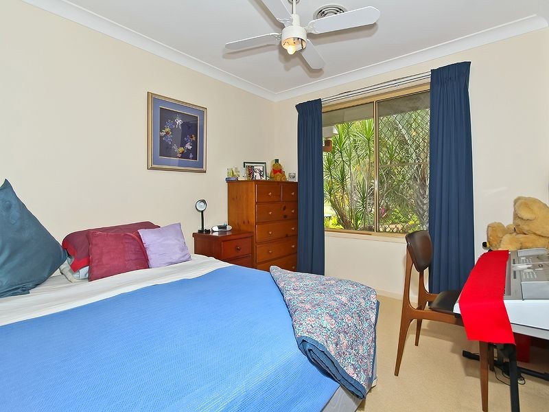 52 Whitehall Avenue, Birkdale QLD 4159