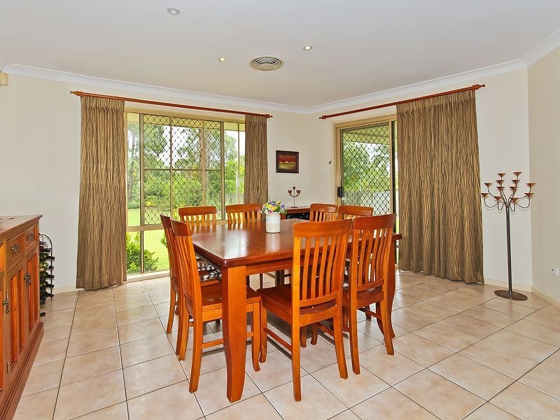 52 Whitehall Avenue, Birkdale QLD 4159