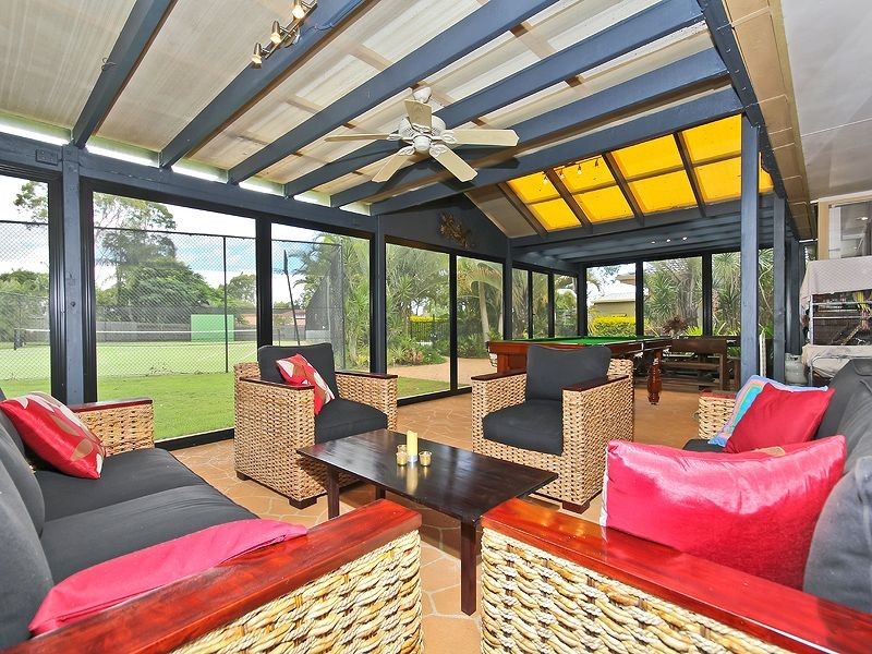 52 Whitehall Avenue, Birkdale QLD 4159