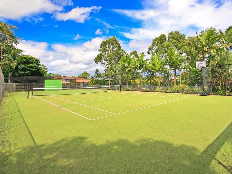 52 Whitehall Avenue, Birkdale QLD 4159