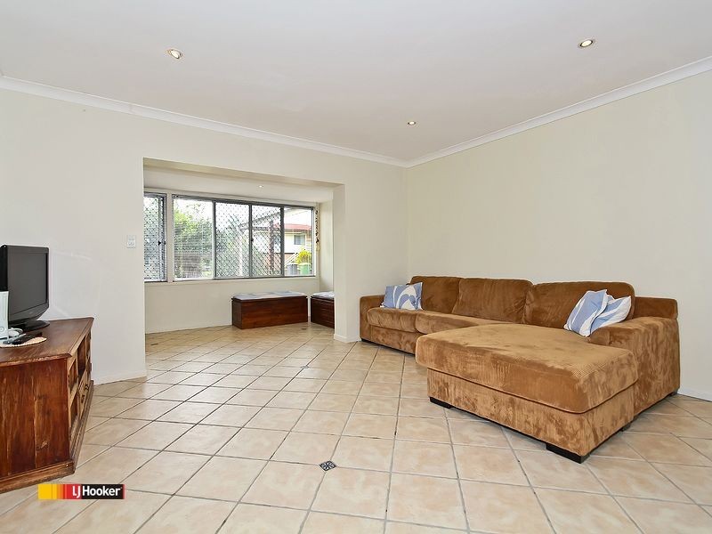 16 Ruth St, Birkdale QLD 4159