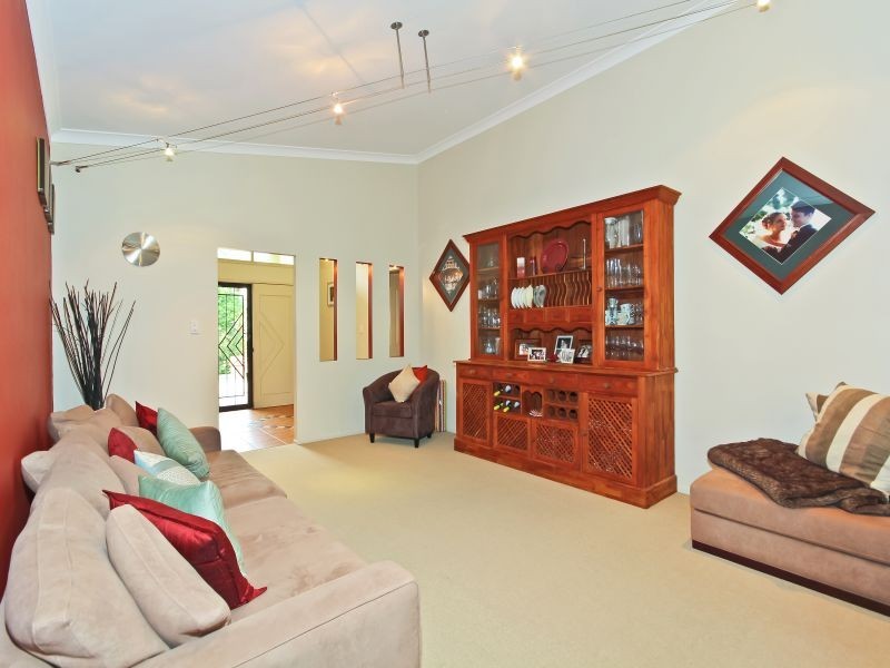 21 Mecoli Ct, Birkdale QLD 4159