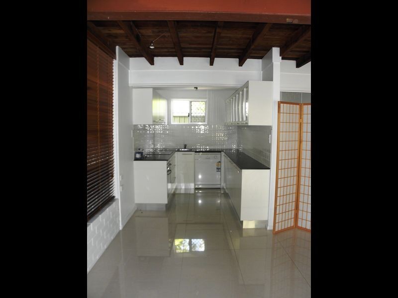 2/24 Thomas Street, Birkdale QLD 4159