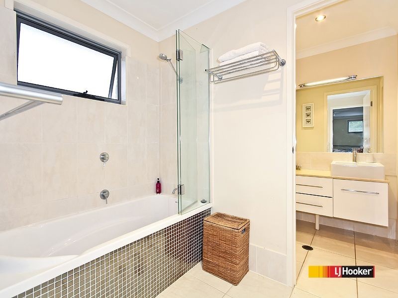25 Alma Street, Thorneside QLD 4158