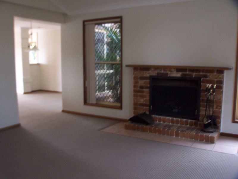 27 Downwind Court, Birkdale QLD 4159
