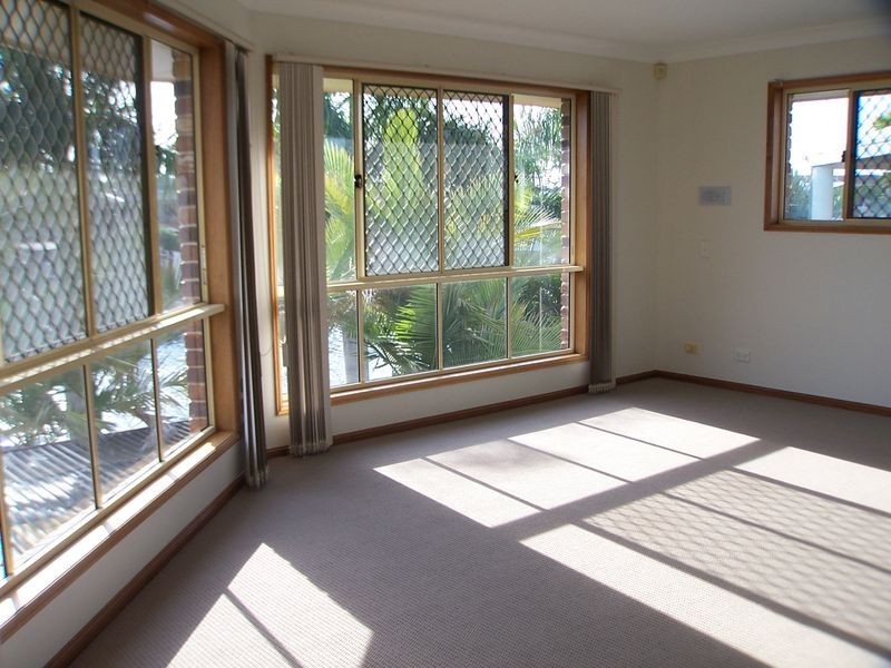 27 Downwind Court, Birkdale QLD 4159