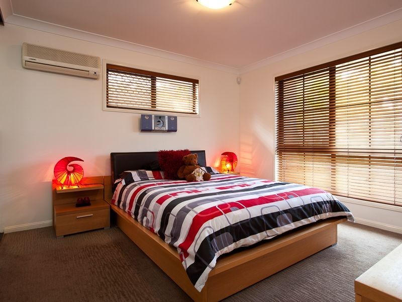 4 Mathison Court, Redland Bay QLD 4165