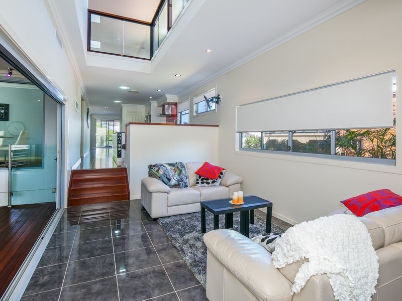 12 Wellesley St, Wellington Point QLD 4160