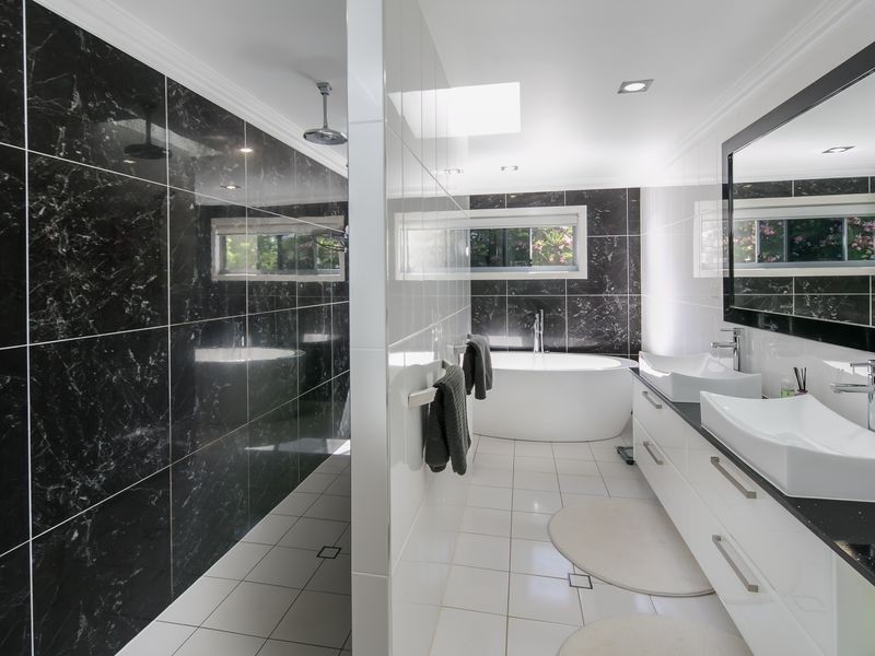 12 Wellesley St, Wellington Point QLD 4160