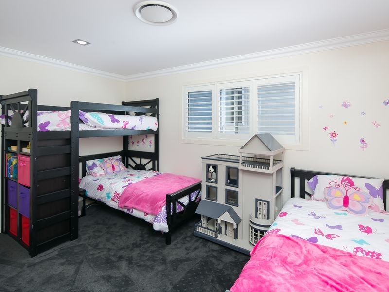 12 Wellesley St, Wellington Point QLD 4160