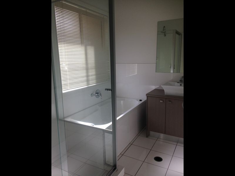 2/34 Birdwood Road, Birkdale QLD 4159