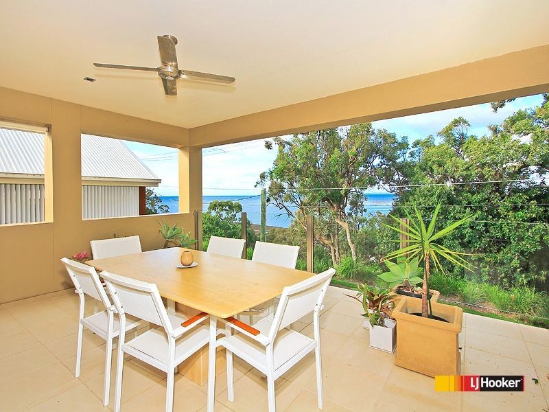 16 Esplanade, Wellington Point QLD 4160