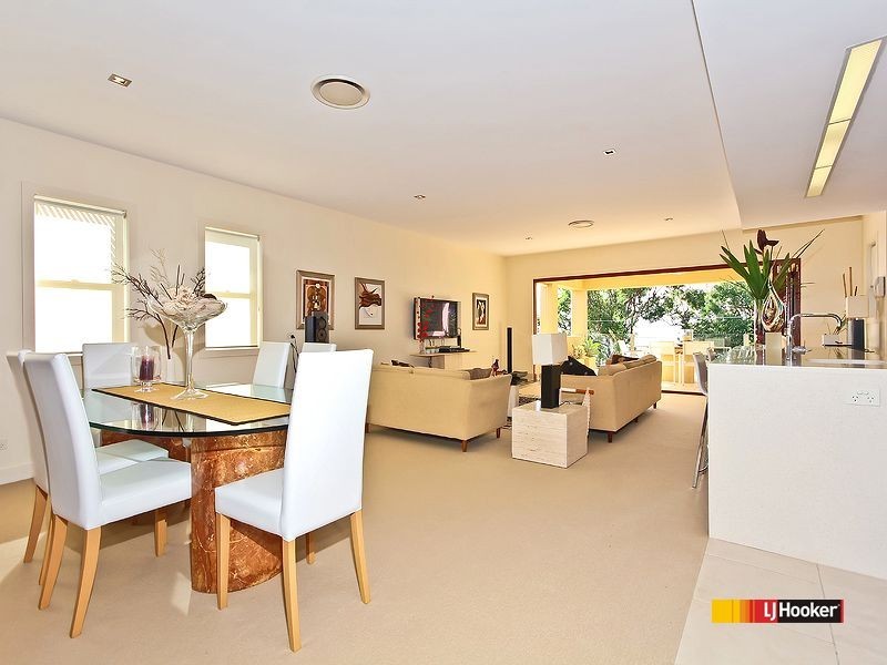 16 Esplanade, Wellington Point QLD 4160