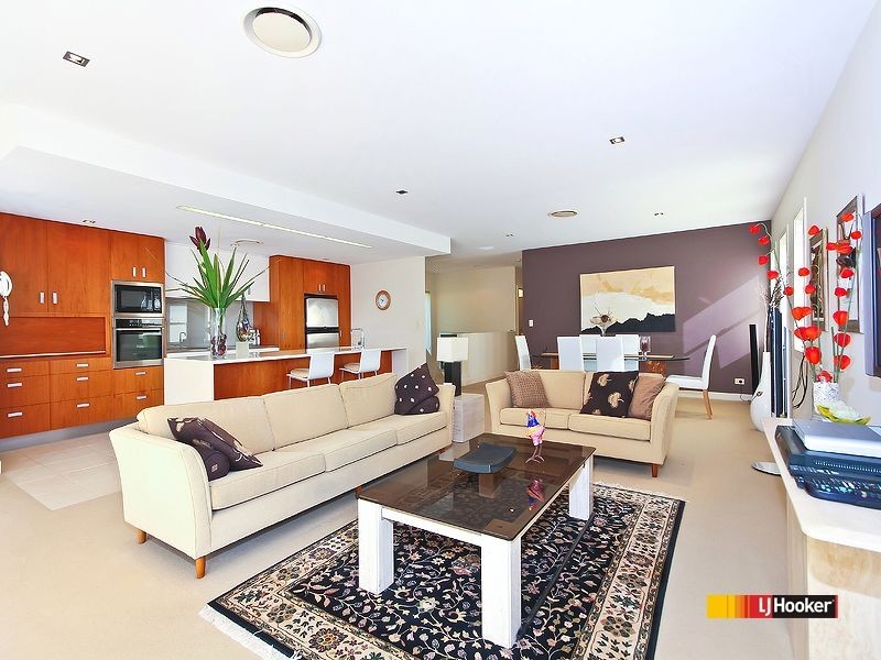 16 Esplanade, Wellington Point QLD 4160