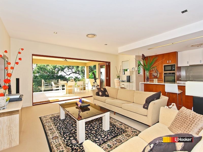 16 Esplanade, Wellington Point QLD 4160