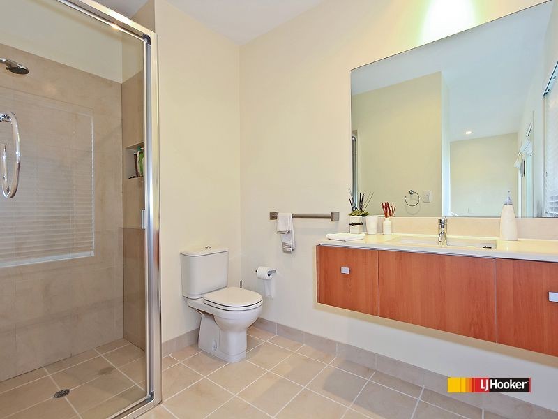 16 Esplanade, Wellington Point QLD 4160
