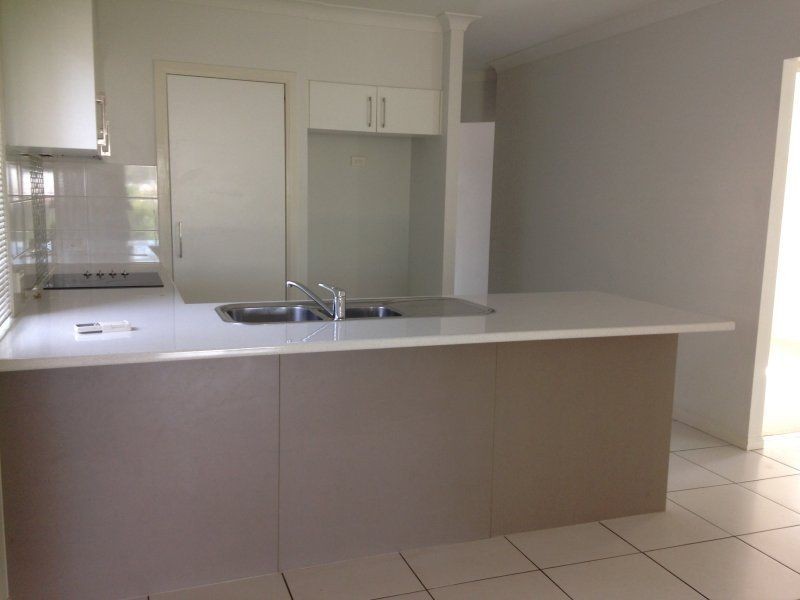 2/34 Birdwood Road, Birkdale QLD 4159