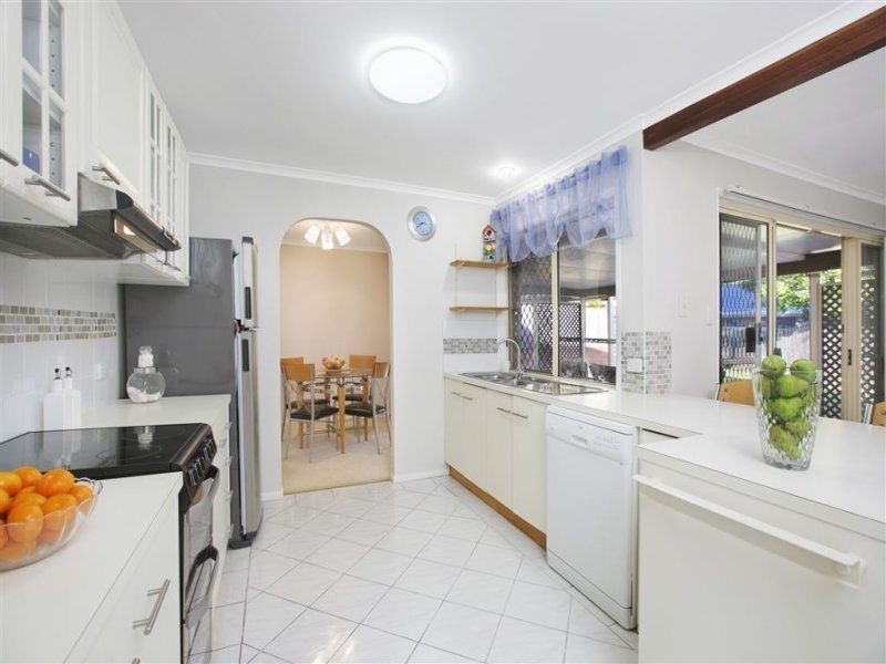 18 Cronin Drive, Wellington Point QLD 4160