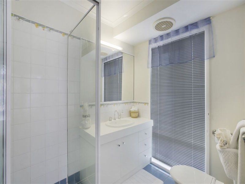 18 Cronin Drive, Wellington Point QLD 4160